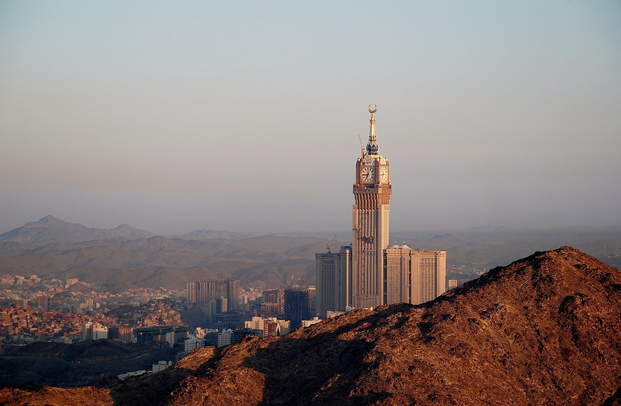 Travel Through Saudi Arabia in Winter: Best Places & Tips